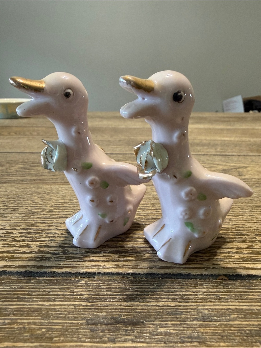 VTG Japan Ceramic Pink Duck Salt & Pepper shakers- Old Rare Collectible